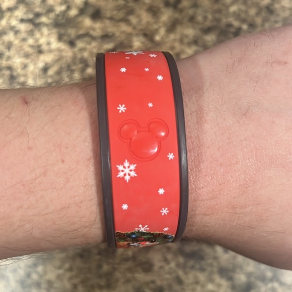 🎄🐭🏰 2016 Limited Release Disney Christmas Original MagicBand - Picture 3 of 5